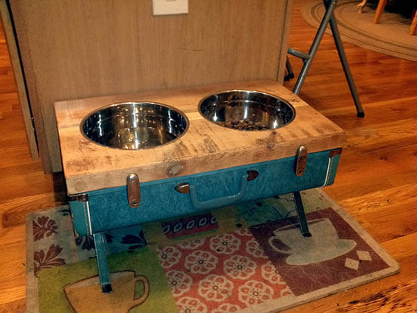 DIY HOMEMADE DOG BOWL, FEEDER, FEEDING STATION, PLACEMAT & TREATS DISPENSER